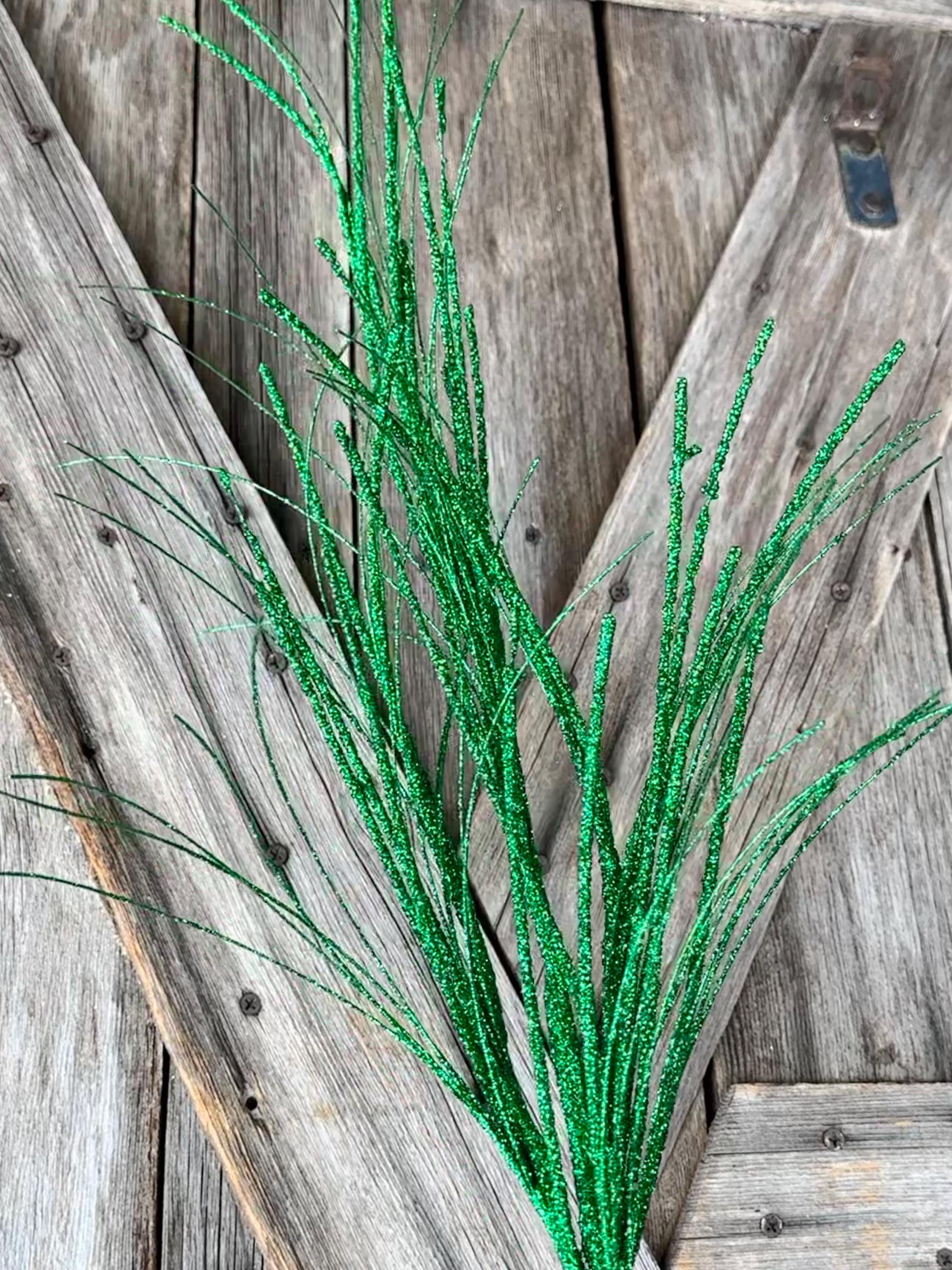 Green Glitter Wispy Spray