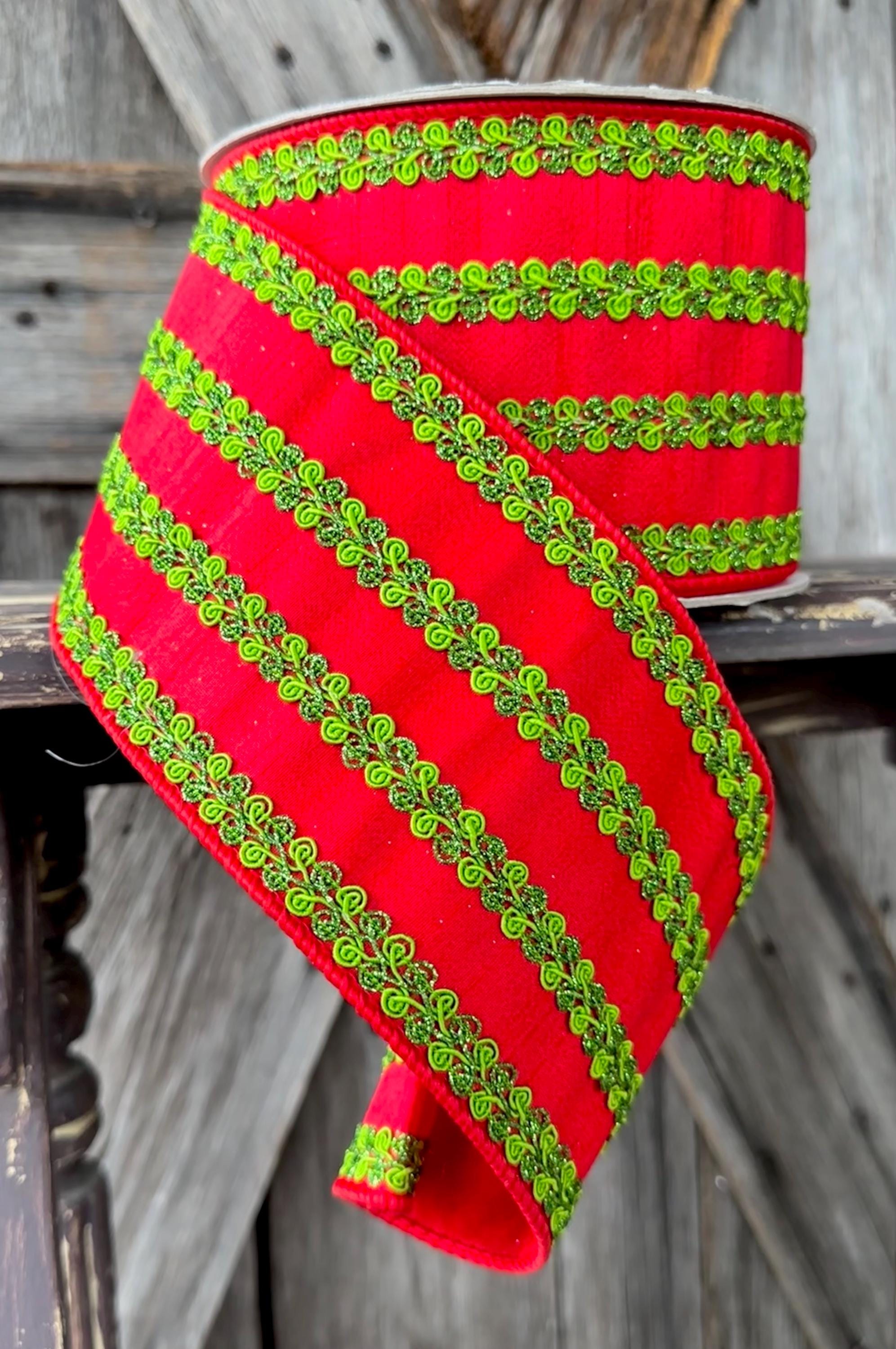 Red Green Swirl Trim Wired Ribbon 4 Inch