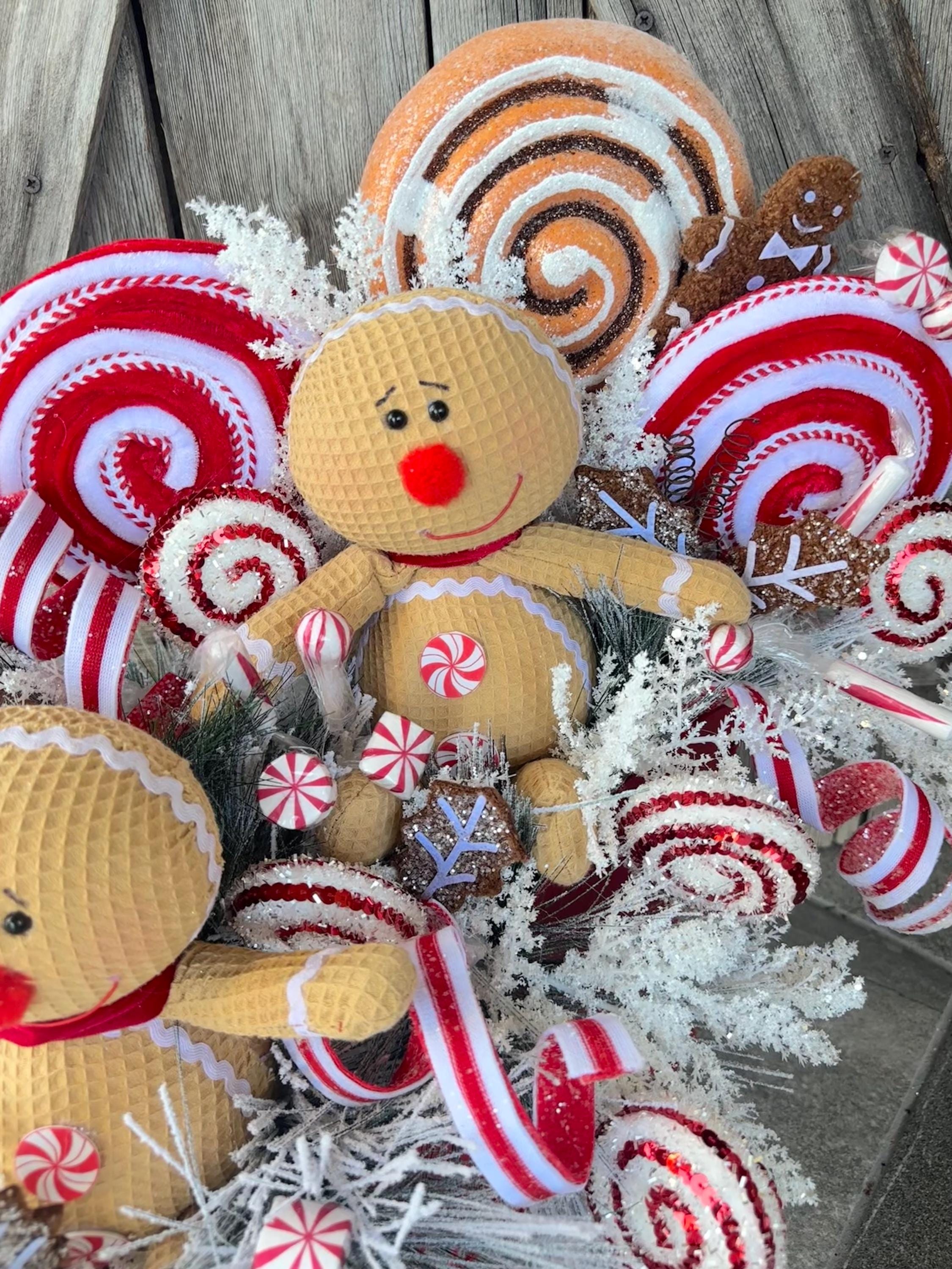 Gingerbread Centerpiece, Christmas Centerpiece