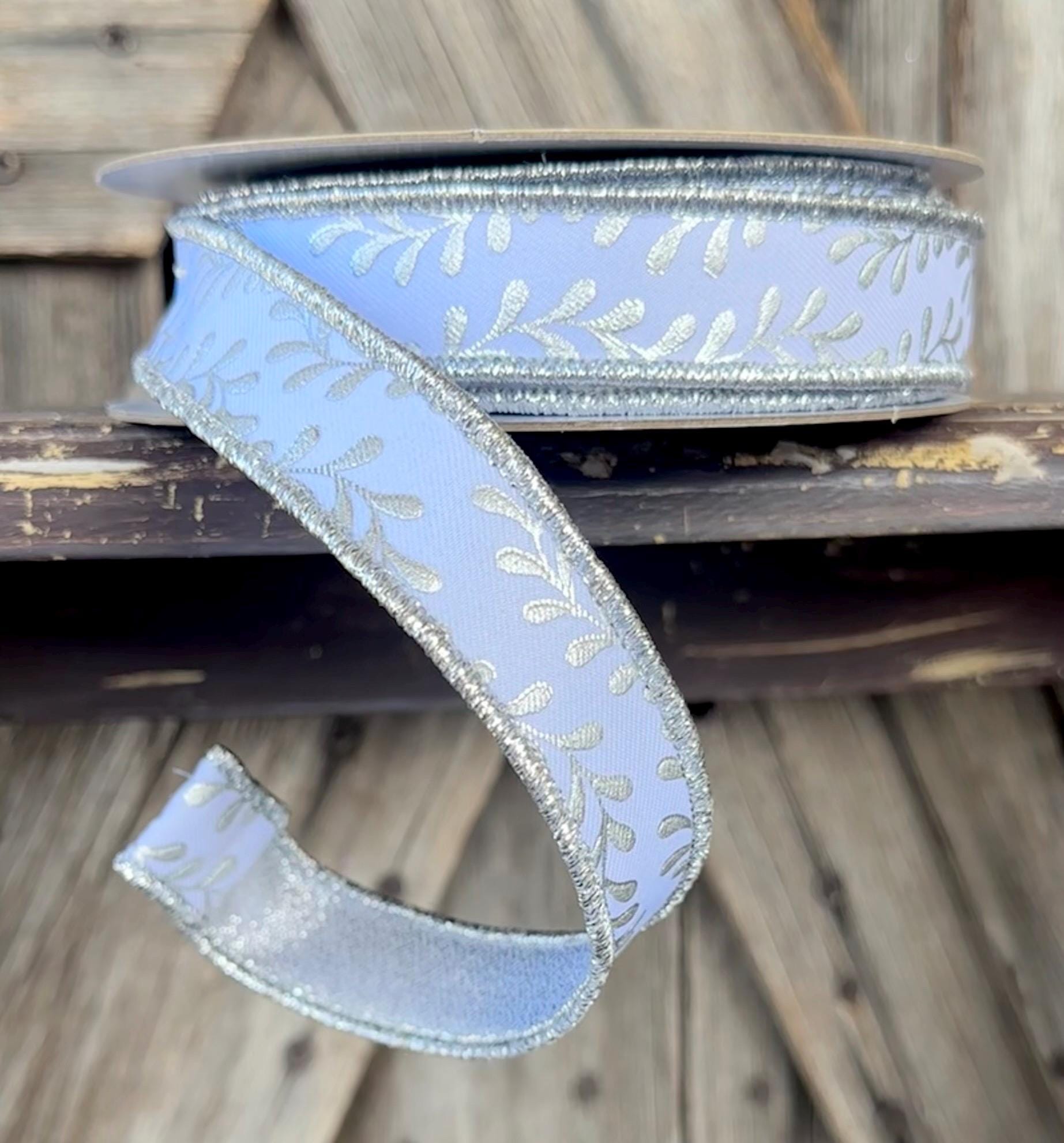 White Silver Vine Wired Ribbon 7/8 Inch