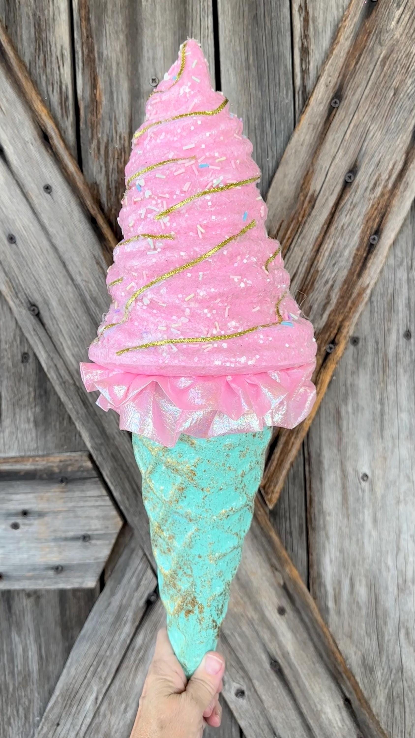 Pink Mint Ice Cream, 20 Inches