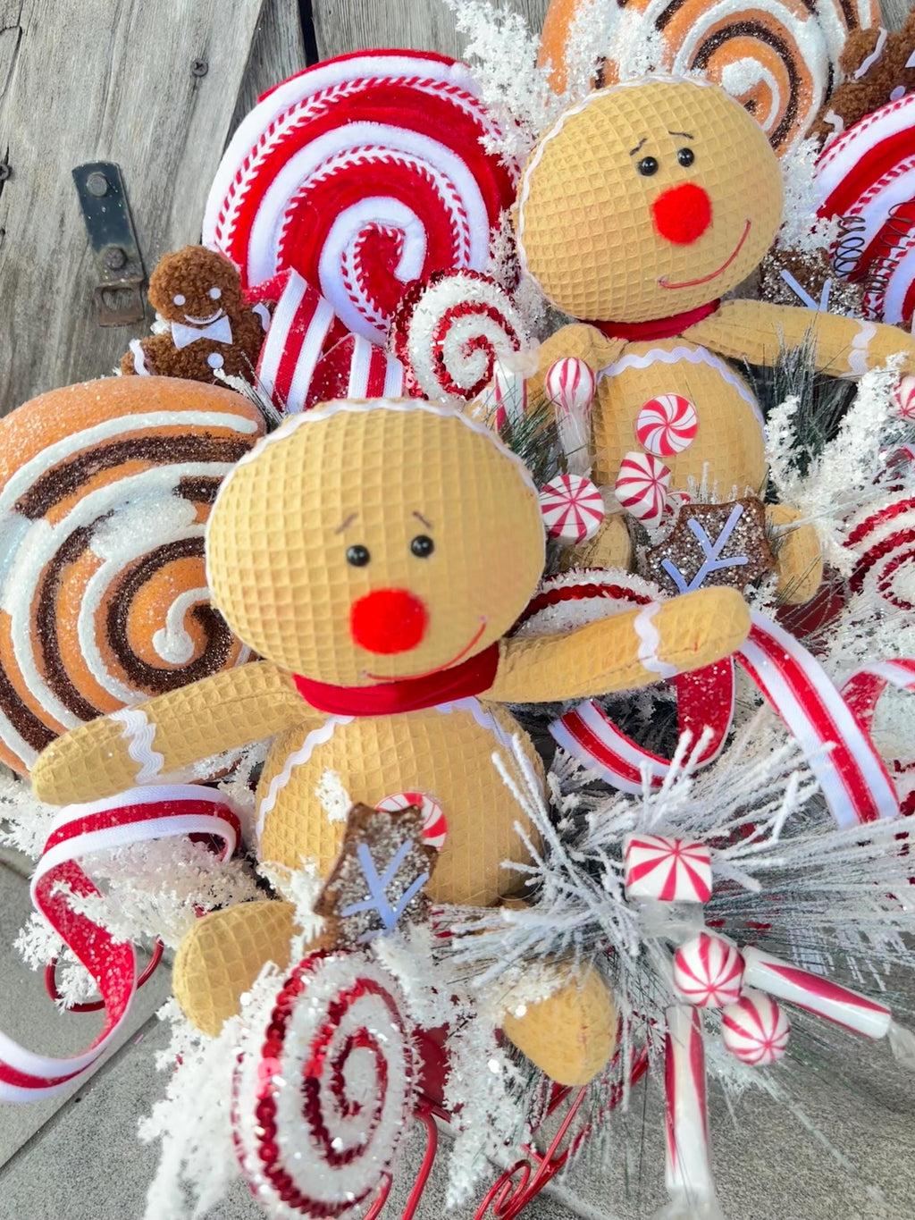 Gingerbread Centerpiece, Christmas Centerpiece