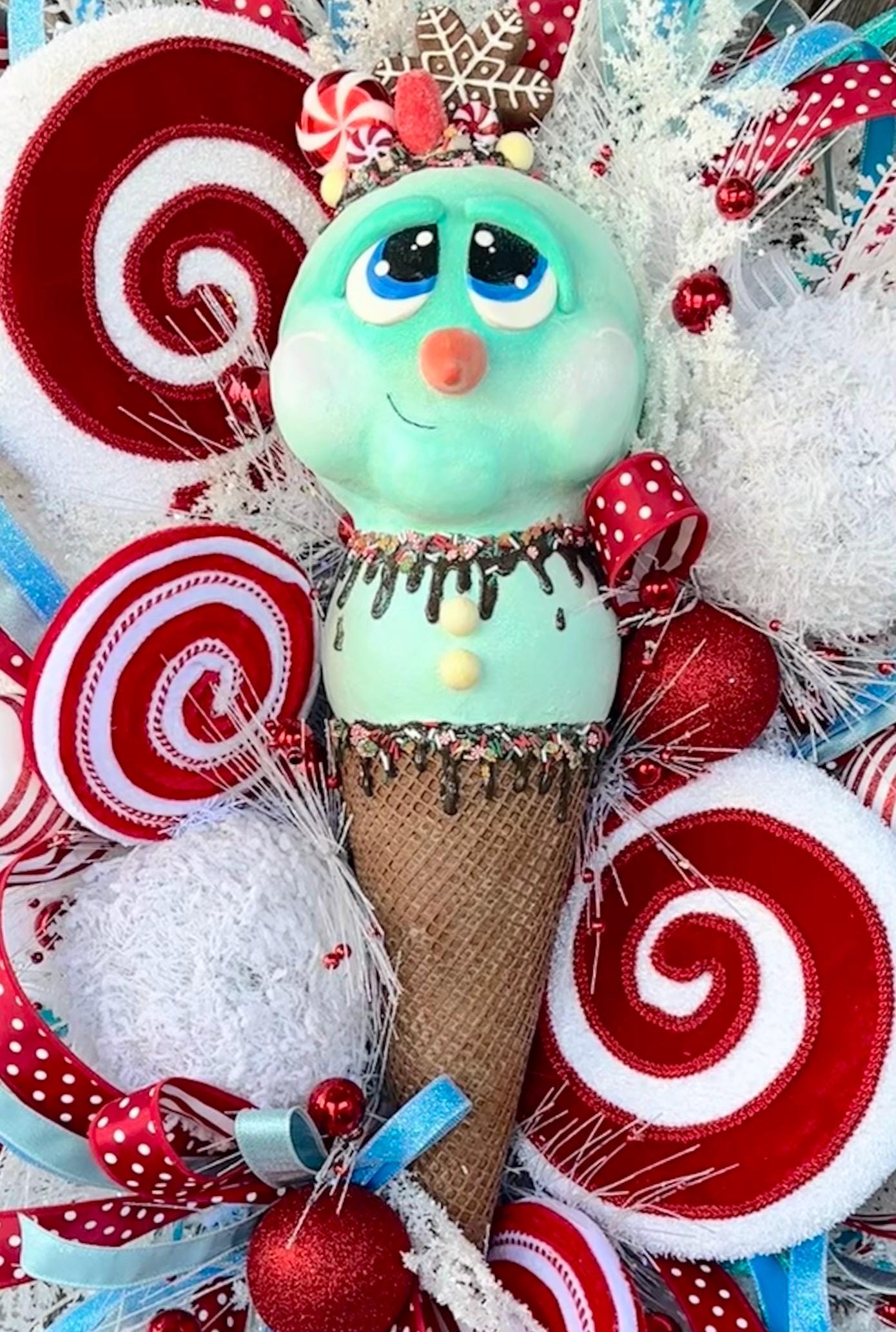 Christmas Mesh Wreath, Christmas Wreath, Holiday Wreath, Red Minty Blue Christmas Wreath, Snowman Wreath, Whimsical Christmas