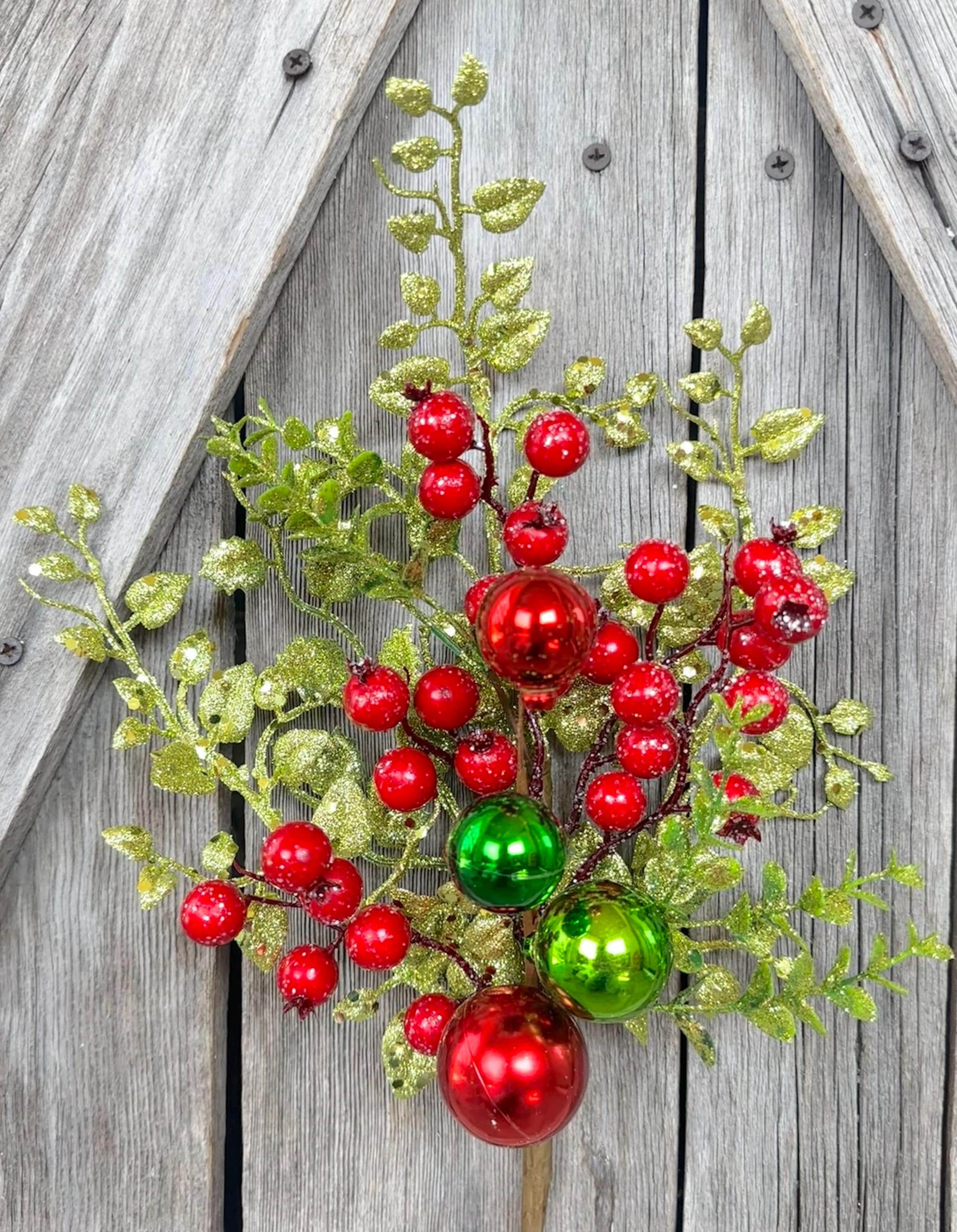 Red Green Glitter Ball Berry Spray