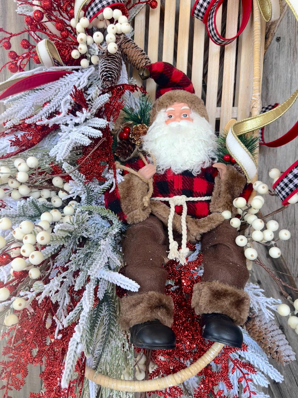 Santa Wreath, Traditional Christmas, Red White Christmas Decor, Classic Christmas, Christmas Wreath