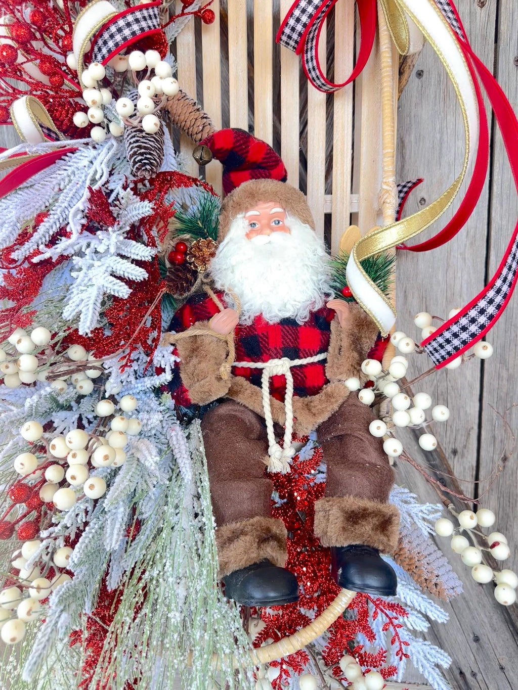 Santa Wreath, Traditional Christmas, Red White Christmas Decor, Classic Christmas, Christmas Wreath