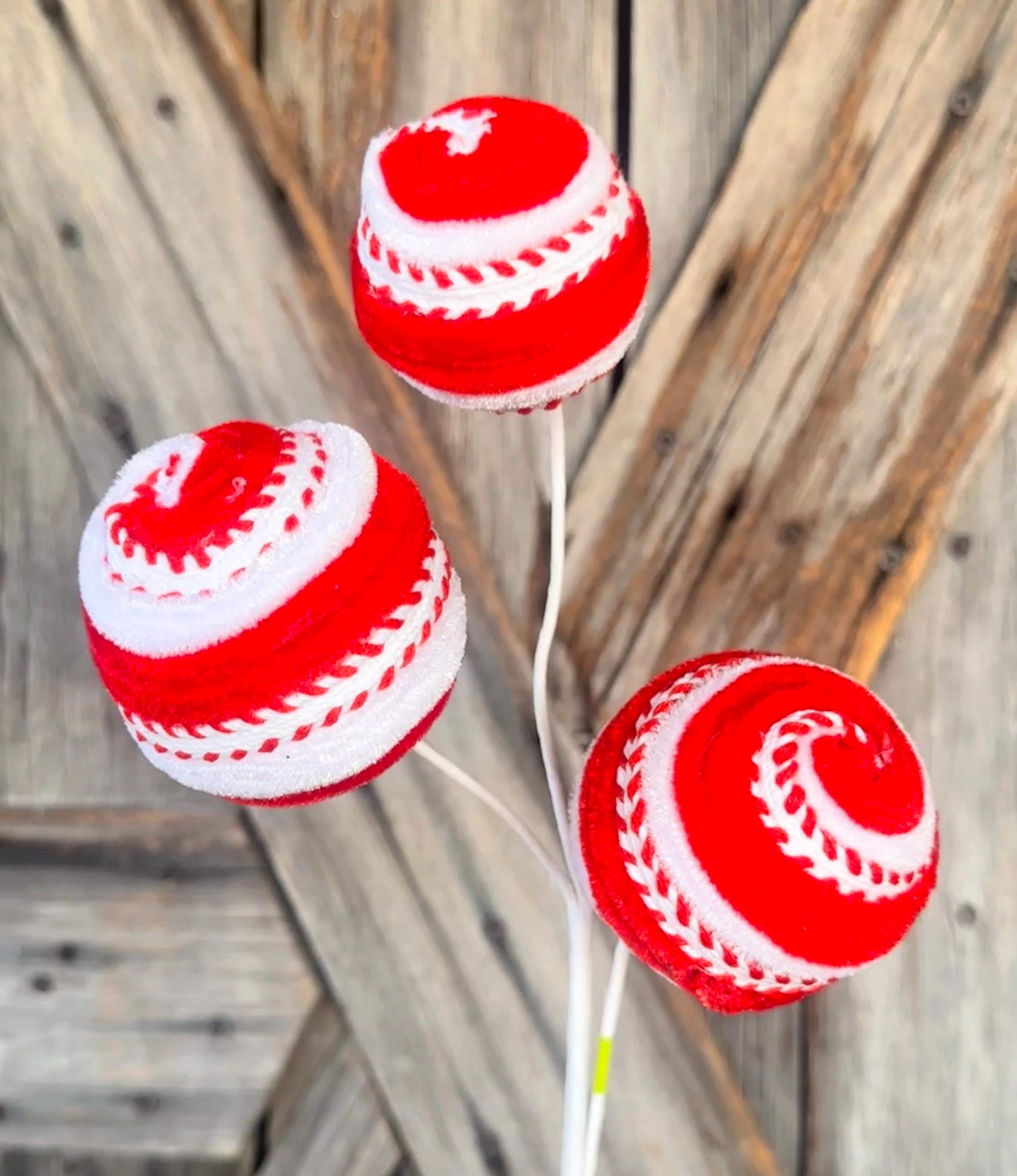 Red White Velvet Ball Spray