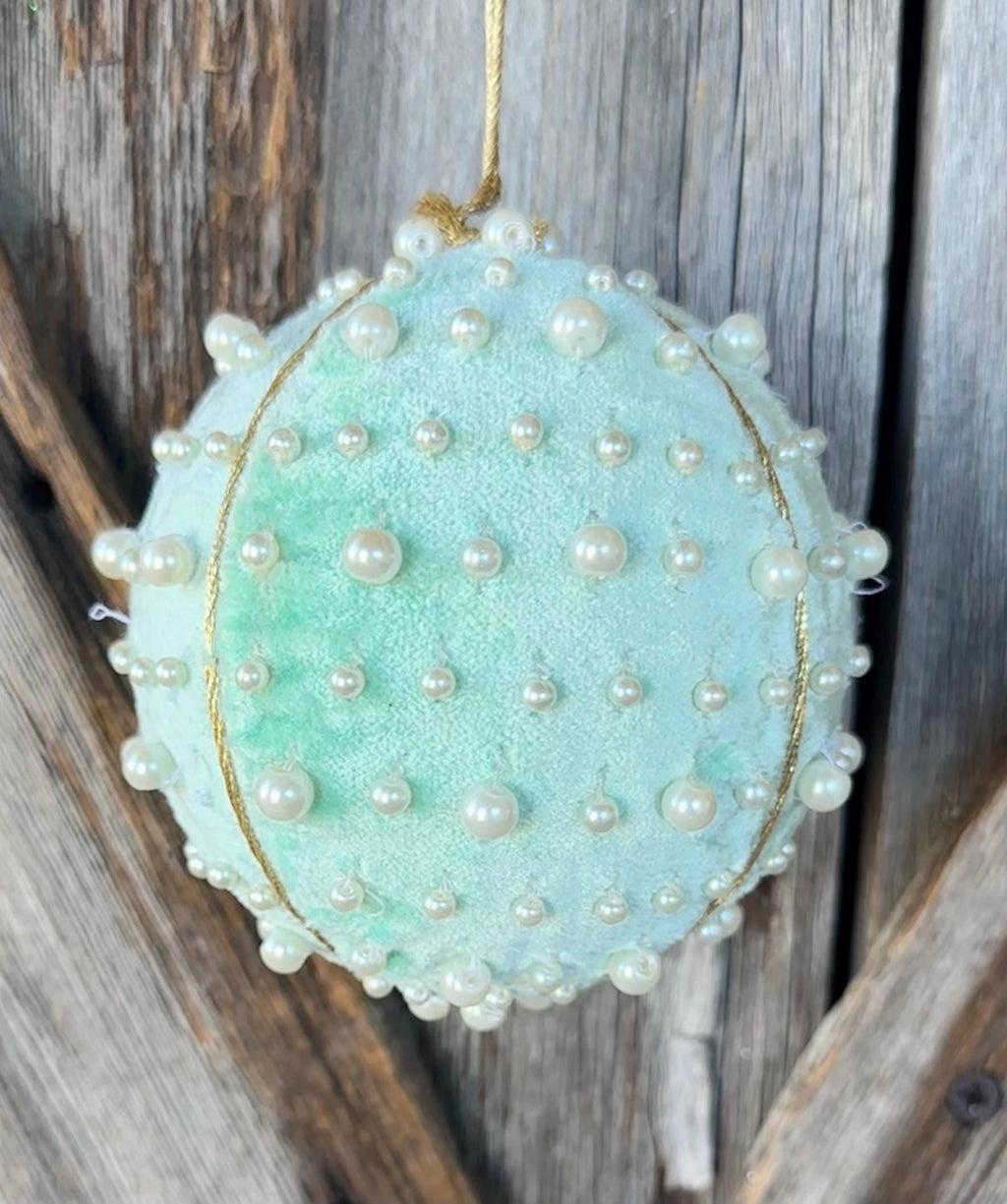 Velvet with Pearl Mint 3.5 Inch Shatterproof Ornament