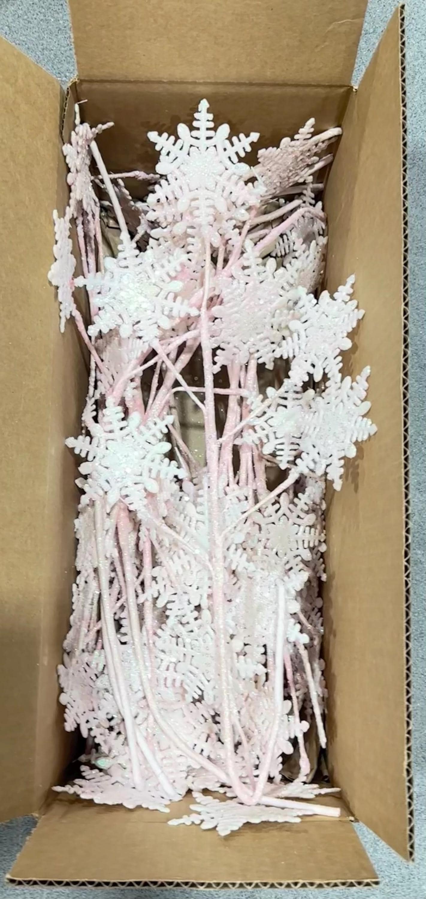 Box of Light Pink Snowflake Sprays~ 16~ Used, Warehouse Sale