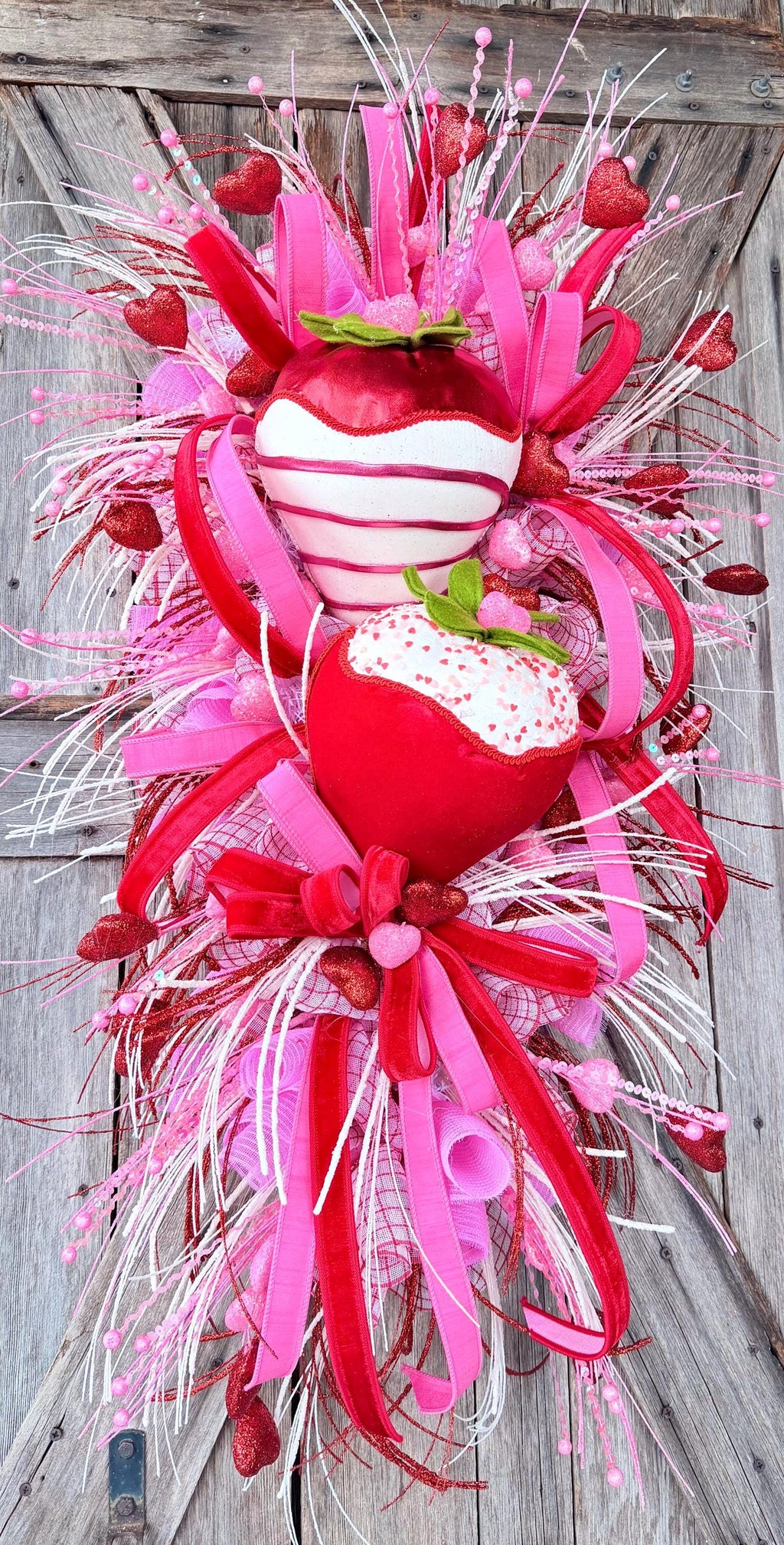 Valentine Wreath, Valentine Decor, Valentine Door, Strawberry, Love Decor, Heart Decor, Heart Wreath