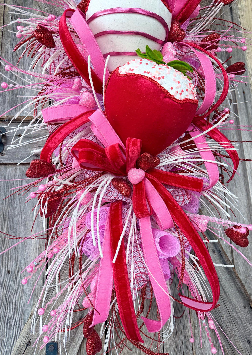 Valentine Wreath, Valentine Decor, Valentine Door, Strawberry, Love Decor, Heart Decor, Heart Wreath