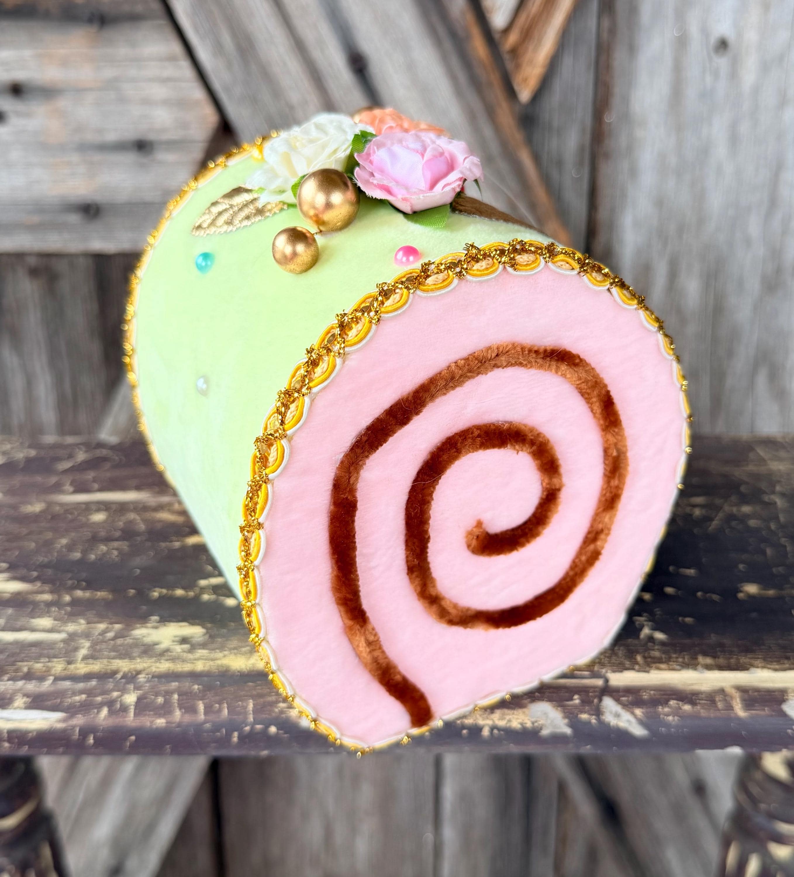 Green Swiss Roll, 6 Inch