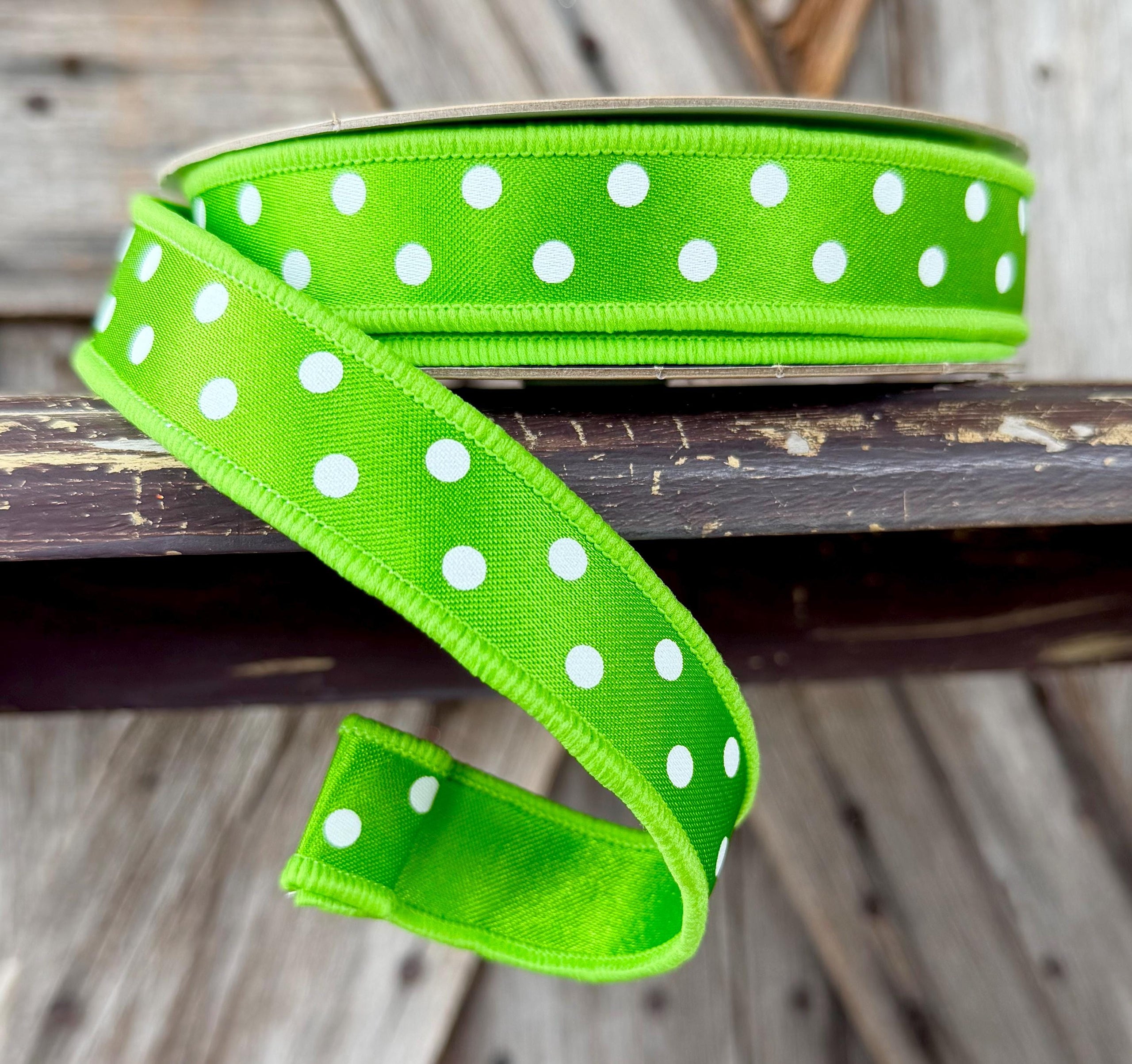 Fresh Green White Polka Dot Wired Ribbon 7/8 Inch