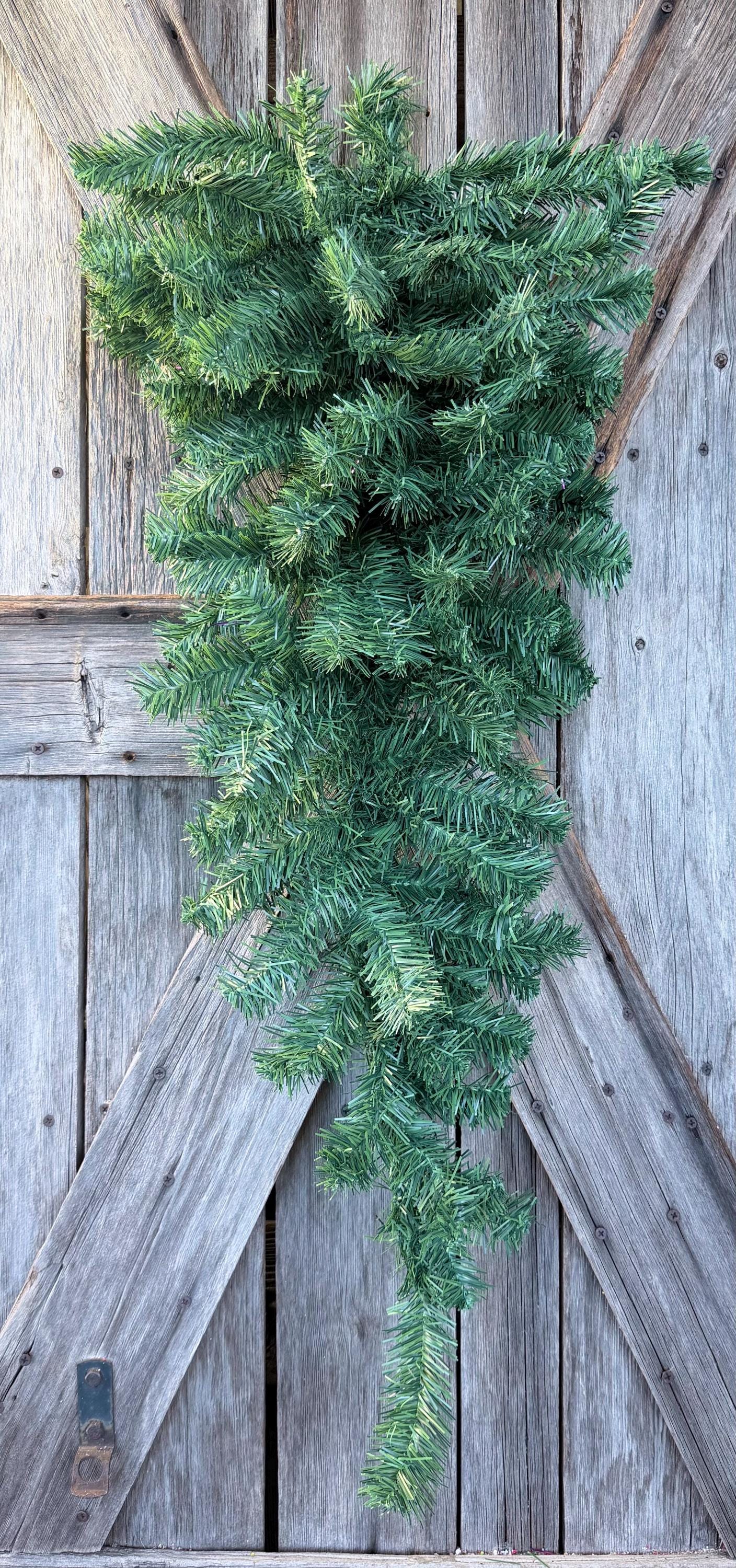 Pine GreenTeardrop Base, 30 Inches,  Wreath Supply