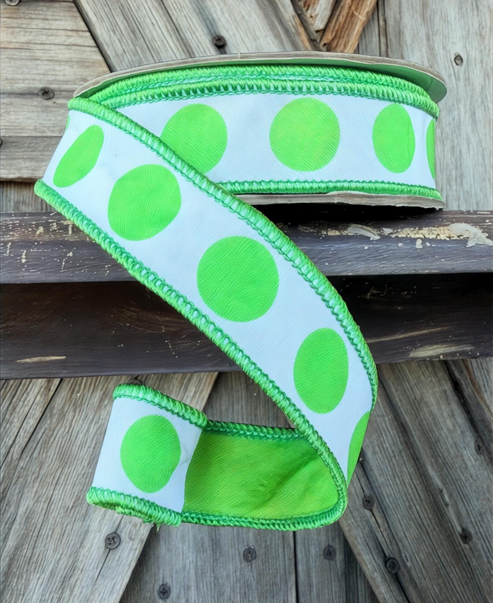 Green Dots Ribbon, 1 Inch