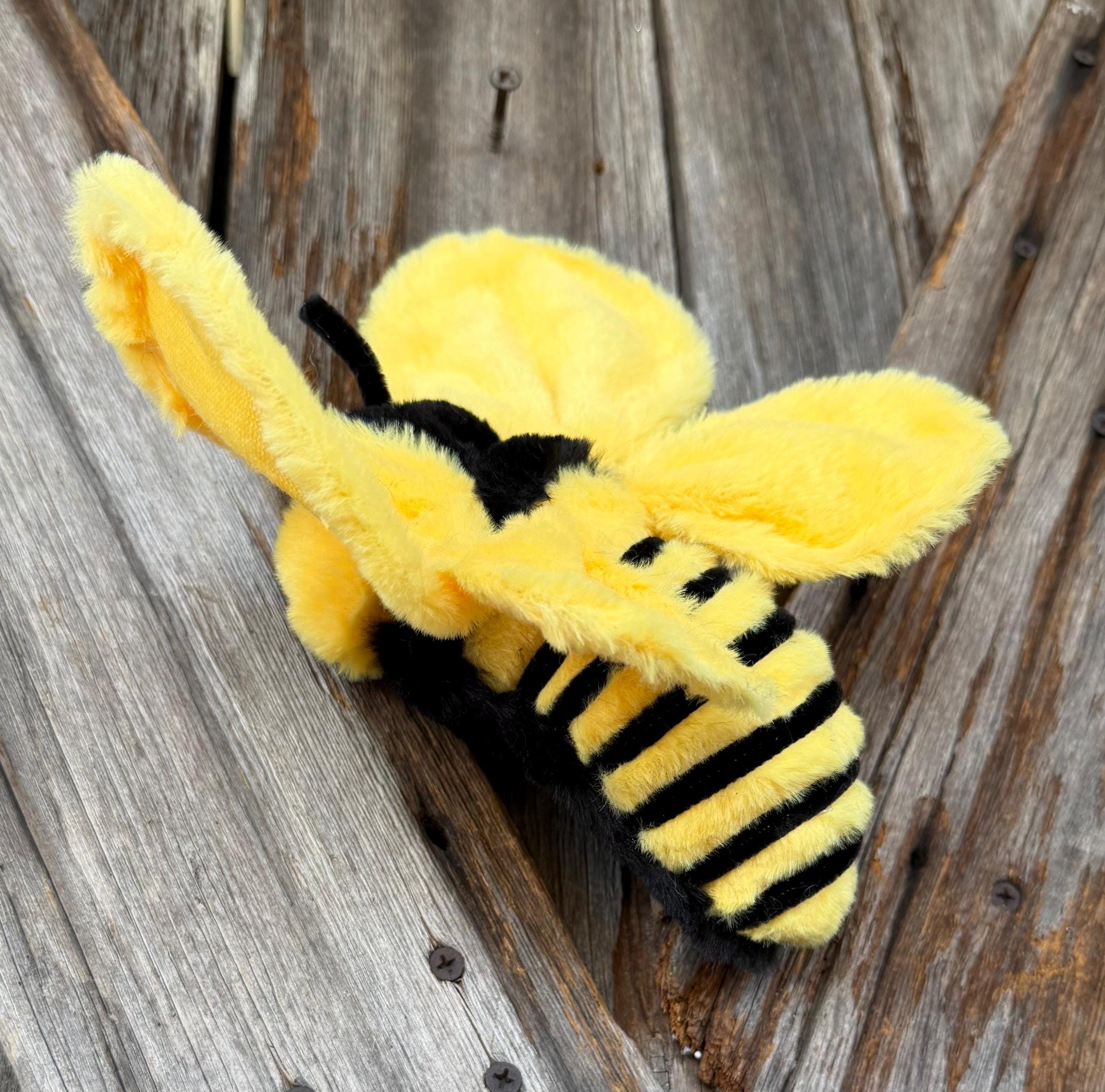 Bee, 11  Inches