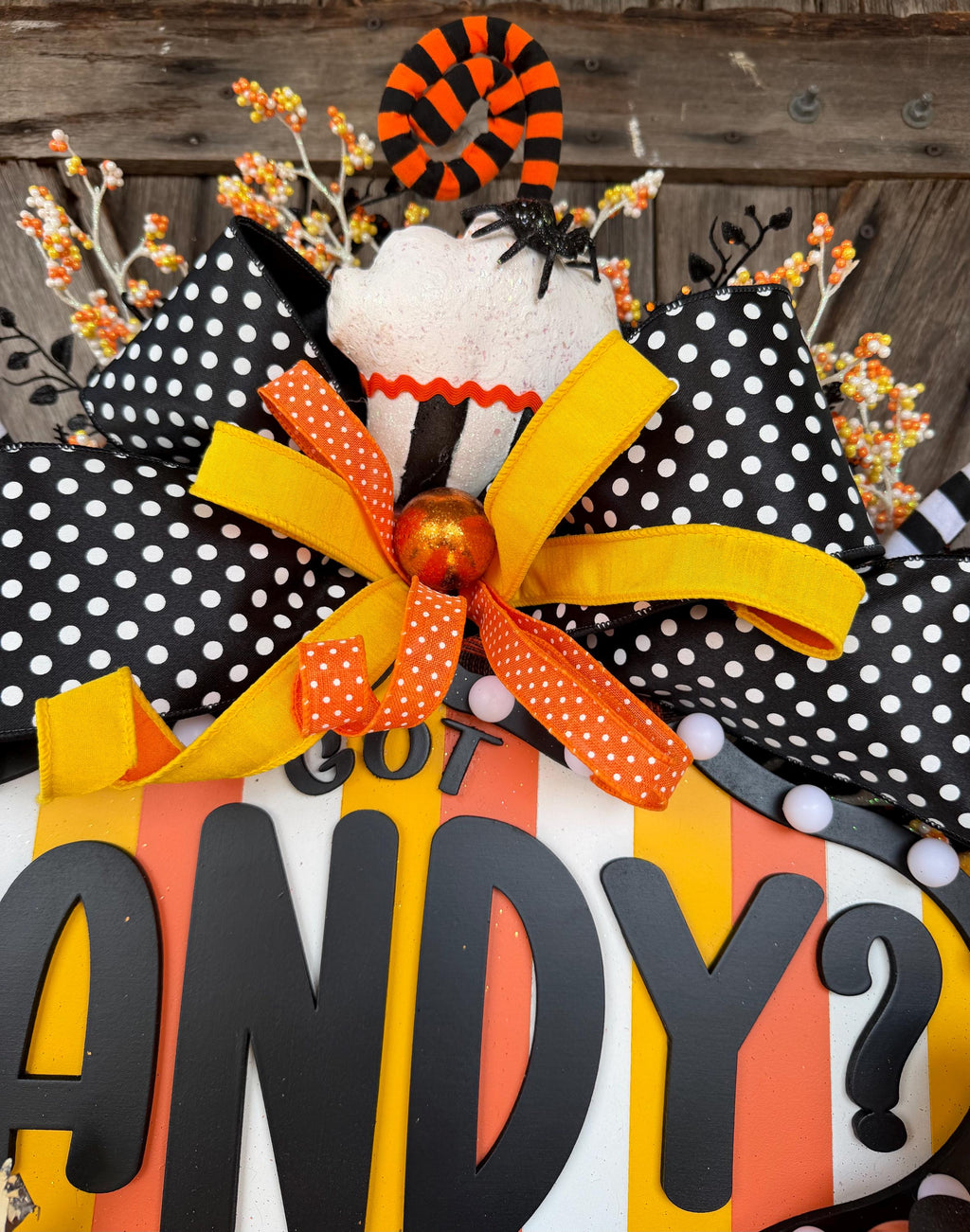 Candy Wreath, Circus Decor, Halloween Wreath, Halloween Decor, Halloween Door Hanging