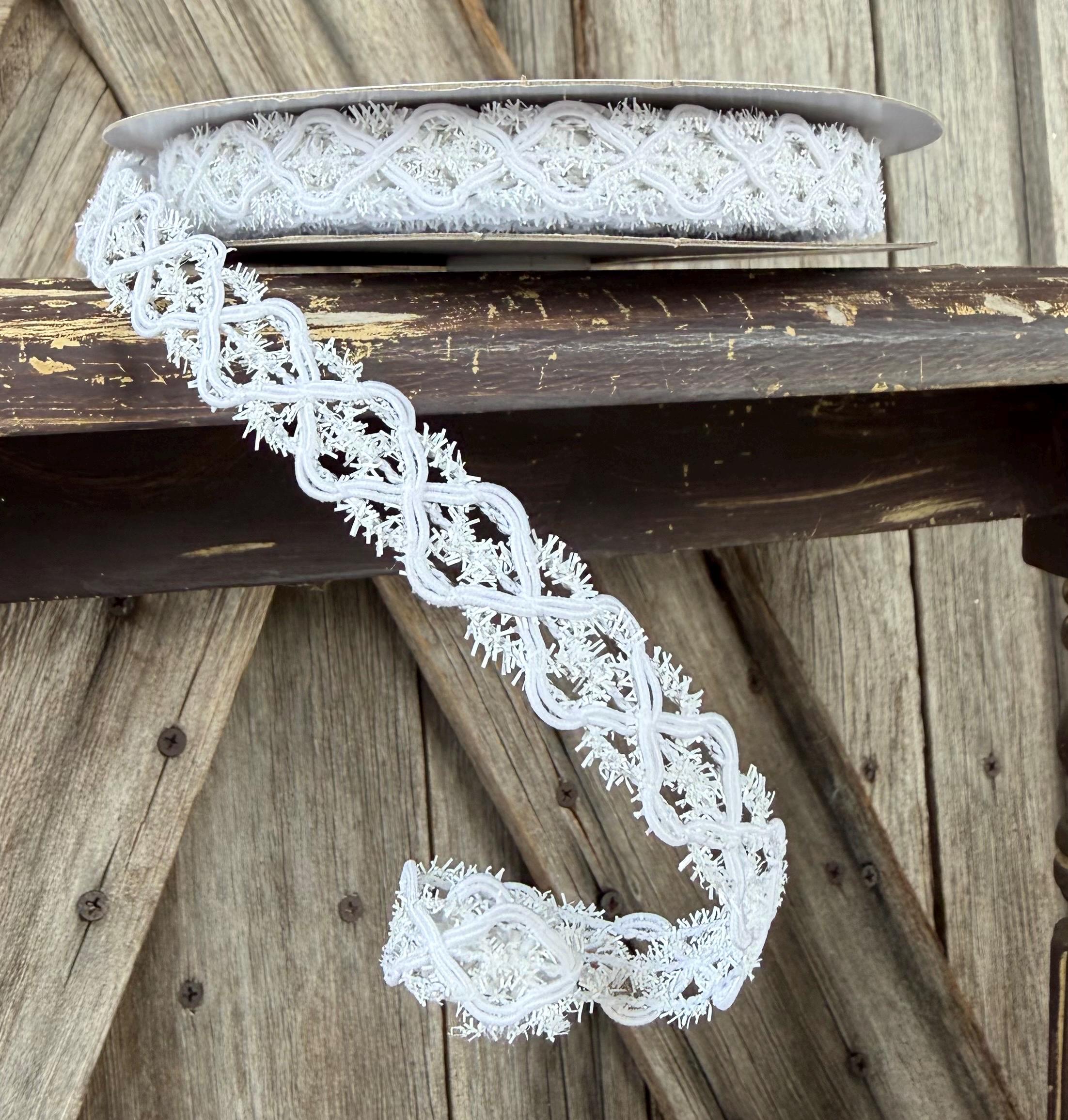 White Tinsel Weave Wired Ribbon 5/8 Inch