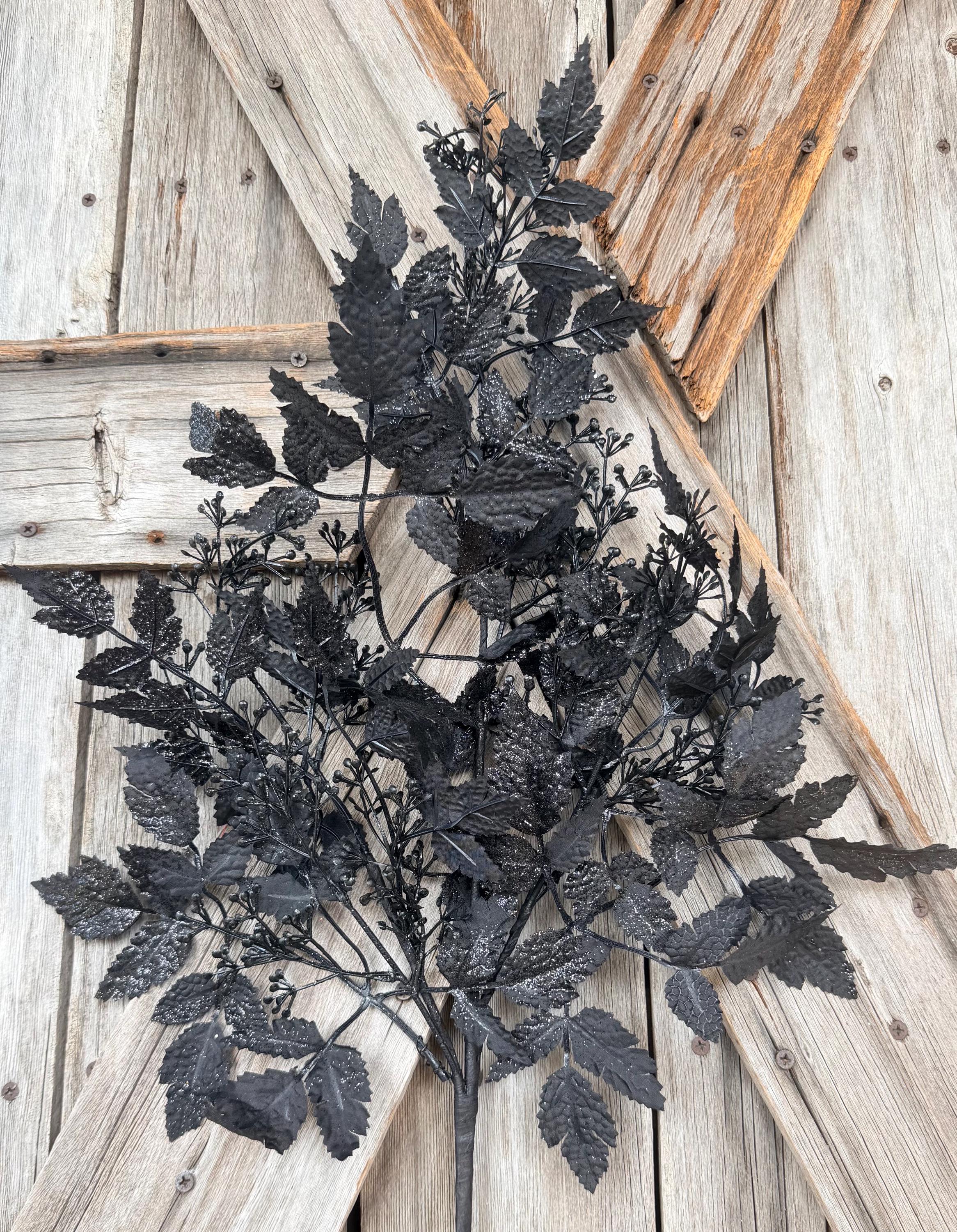 Black Leaf Large Spray