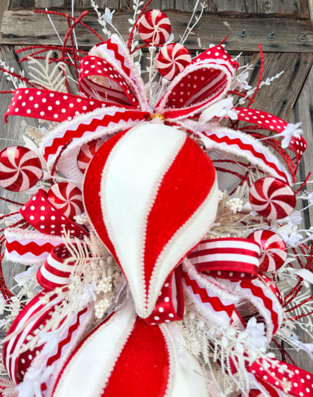 Peppermint Christmas Decor, Peppermint Christmas, Christmas Swag, Christmas Wreath, Christmas Door Hanging, Holiday Swag