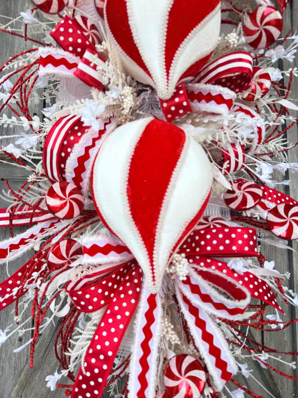 Peppermint Christmas Decor, Peppermint Christmas, Christmas Swag, Christmas Wreath, Christmas Door Hanging, Holiday Swag