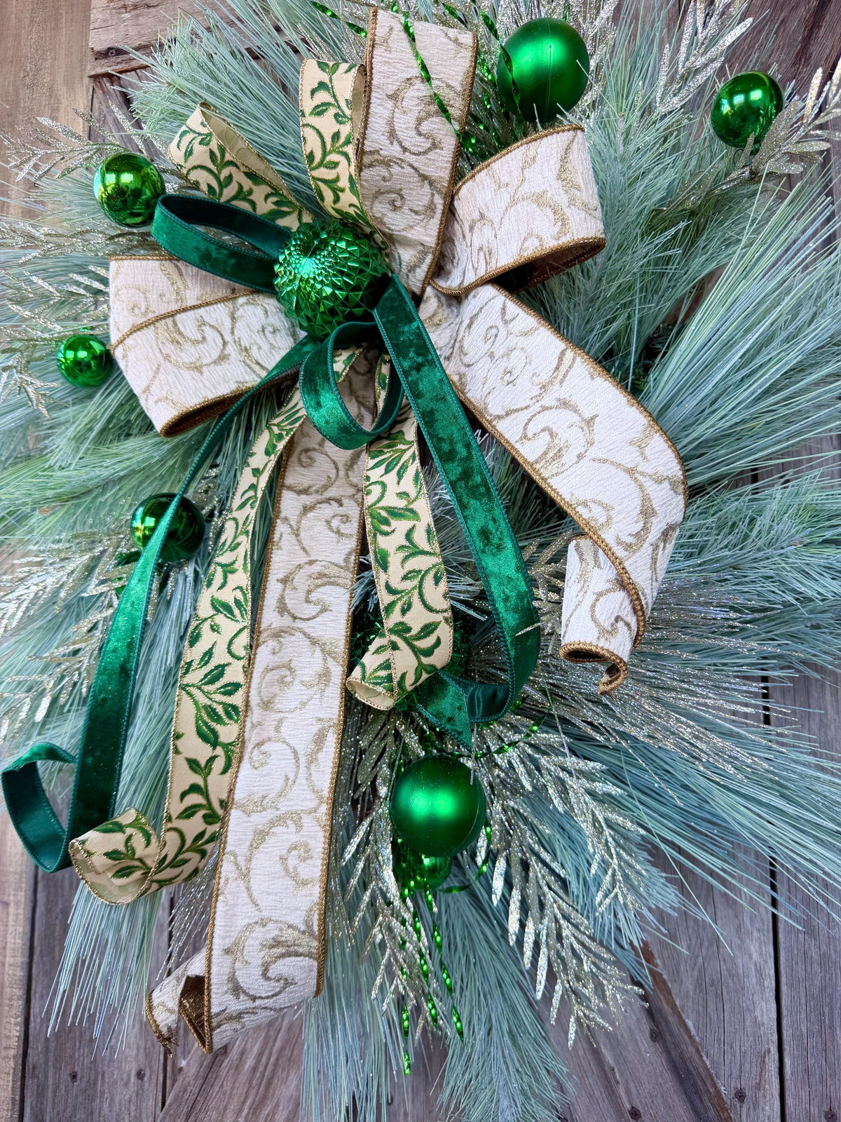 Christmas Wreath, Classic Christmas Wreath, Christmas Swag, Emerald Christmas, Whimsical Christmas