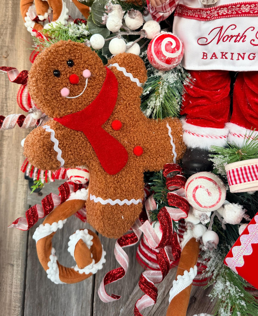 Gingerbread Christmas Wreath, North Pole Baker Santa Wreath, Large Gingerbread Wreath, Peppermint Candy Christmas Door Decor